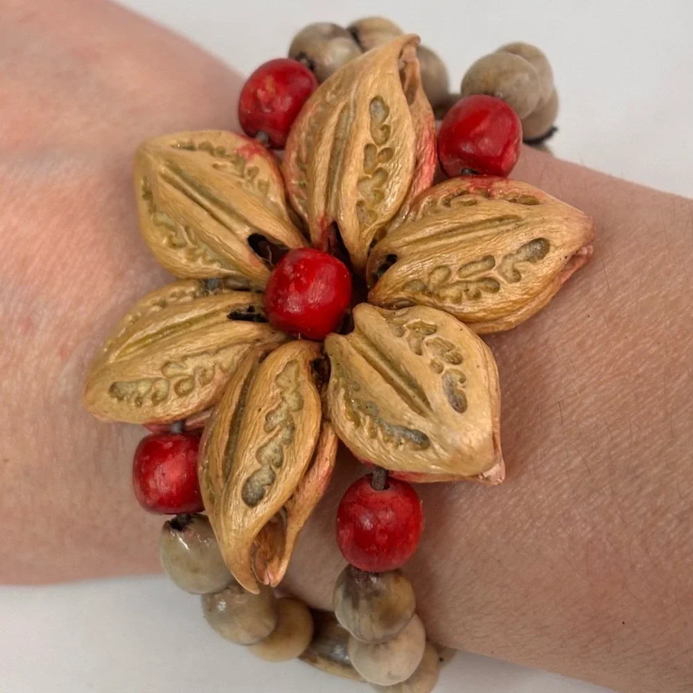 Vintage Natural Tropical‎ Seed Bead Flower Cuff Bracelet - Small